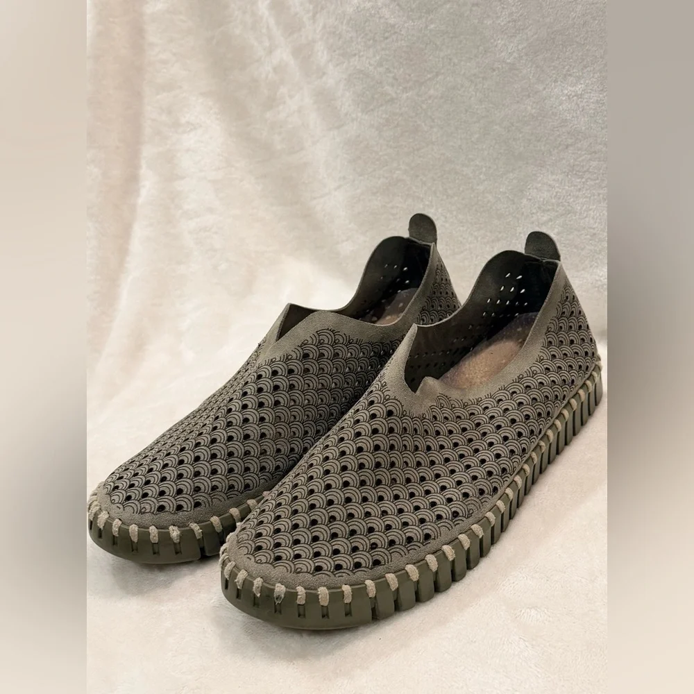 Ilse Jacobsen Tulip 40 Olive Perforated Slip On Comfort Flats